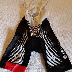 Lululemon bike kit - never worn, brand new w/o tag